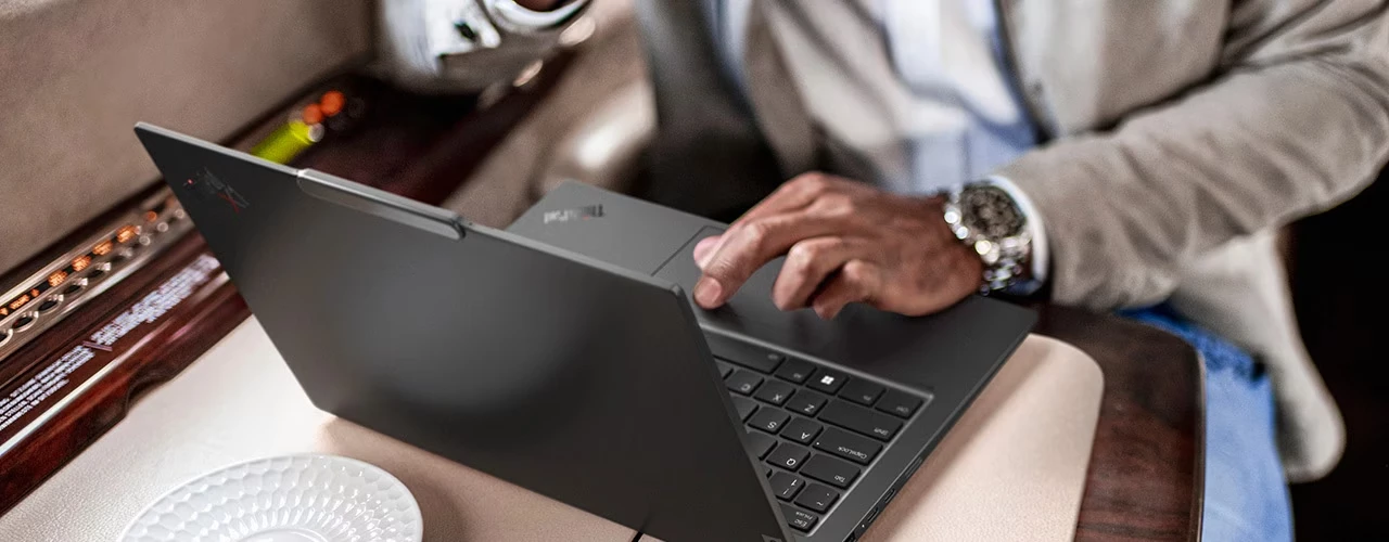 لپ تاپ لنوو ThinkPad X1 Carbon Gen 12 (14” Intel)