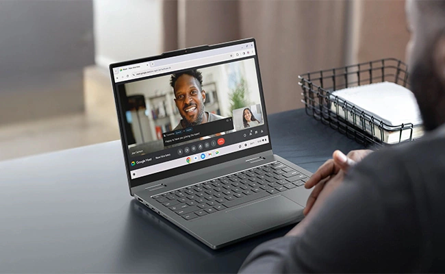 Features (3) Chromebook Plus 2-in-1 (14ʺ Intel)