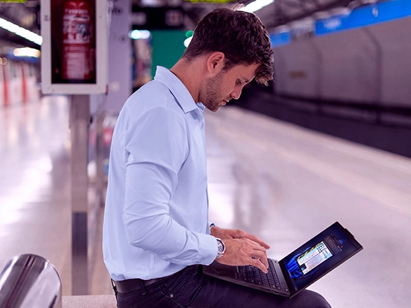 Features (3) ThinkPad X13 Gen 4 (13″ AMD)